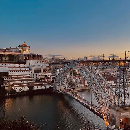 2-studio House Steps From Attractions Of Porto Holiday home